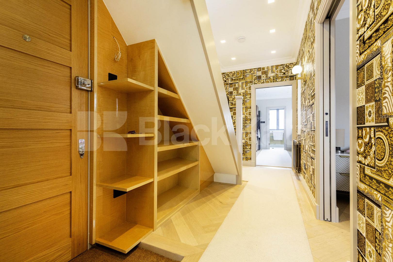 			MINS TO REGENTS PARK & TUBE!, 1 Bedroom, 1 bath, 1 reception Flat			 Parkway, Camden